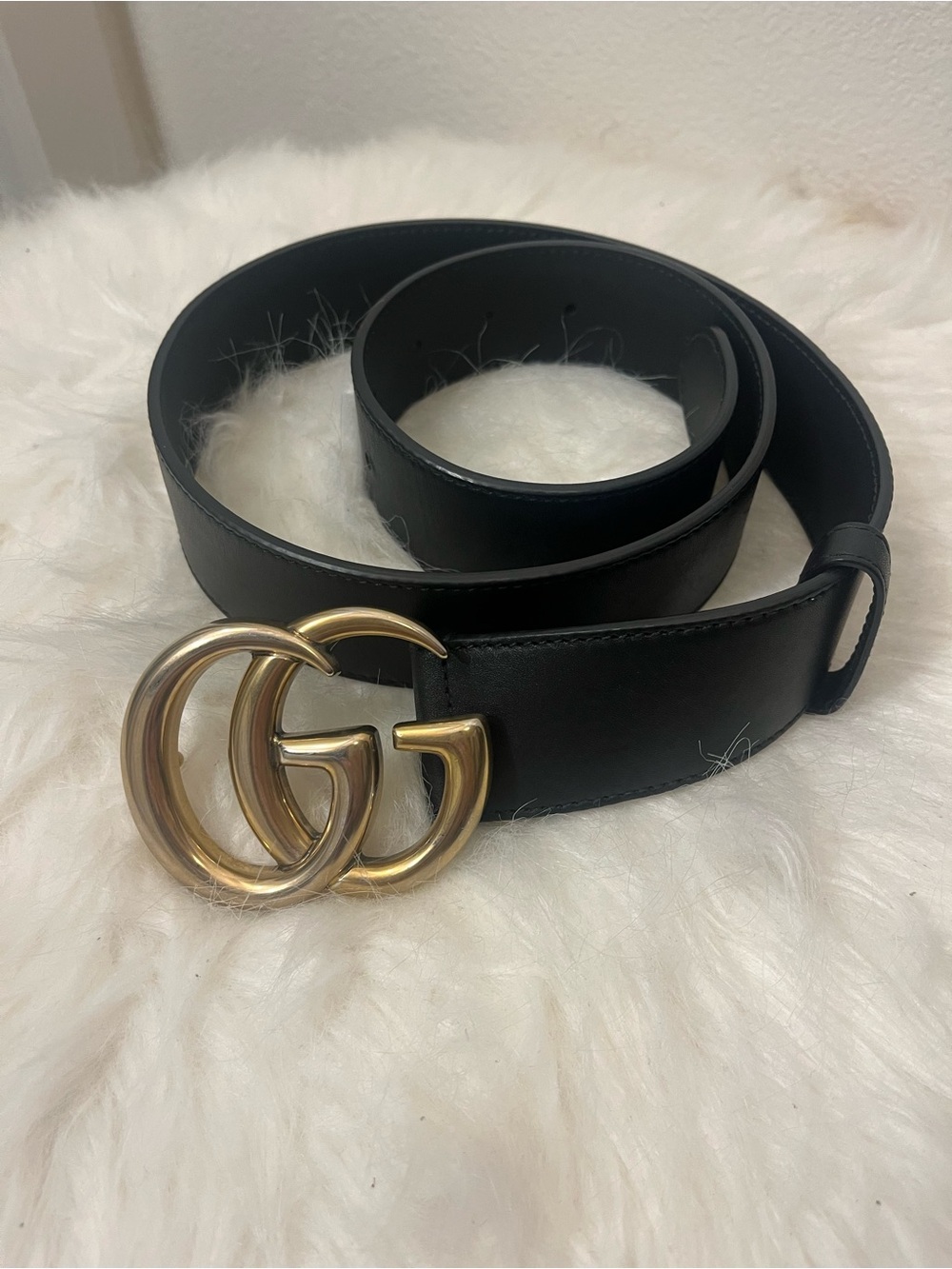 Gucci Black and Gold Leather Marmont Belt